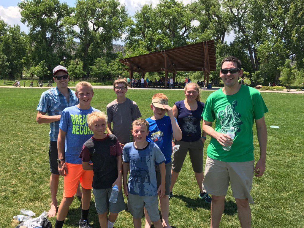 JJLarsen's tweet photo. Fearless Frisbee Friends at the @SummitviewFC Picnic https://t.co/m4NwJhnFJN