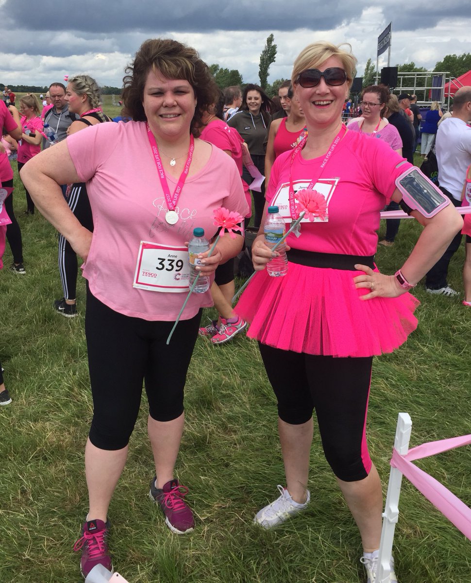 JennetSimpson's tweet image. Fab day at #RaceforLife Newcastle with @heartnortheast