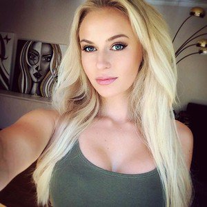 AddilynDavis's tweet image. -New FC-

-Anna Nystrom 💋-