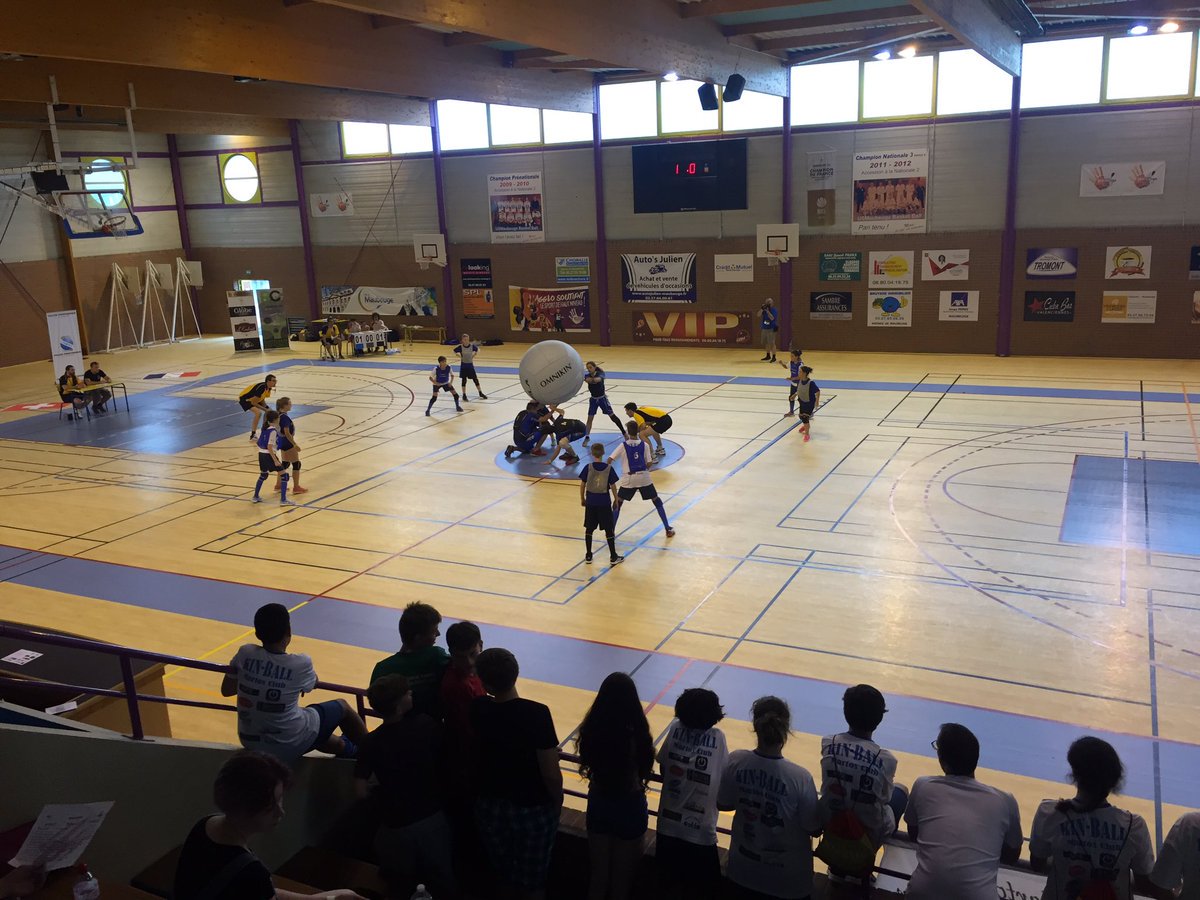 amadorjeh's tweet photo. Uno d los eqipos dl Kin-Ball Martos Club d @ADAndalucia termina la jornada con la mayor puntuación.Los 3 tienen posibilidads d pasar a semis https://t.co/FsG4ABIlH1