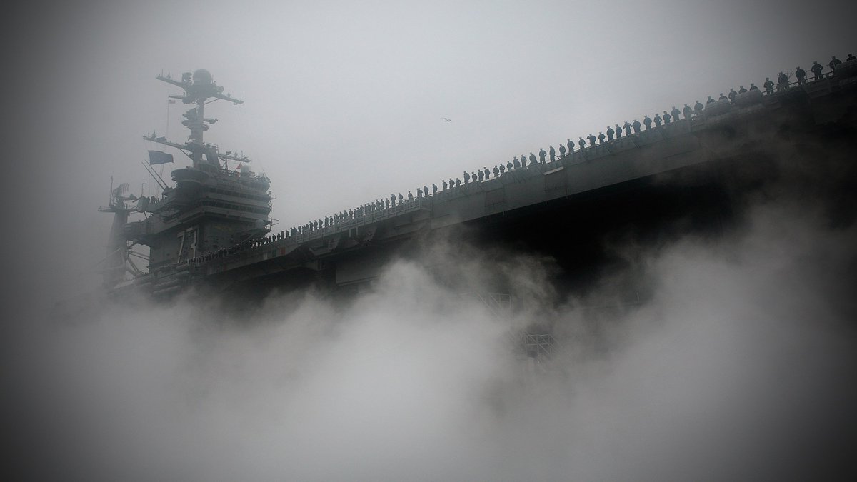 Aviation_Intel's tweet photo. Spooky pic of the USS George Washington (CVN-73). https://t.co/XQodHYzqGc