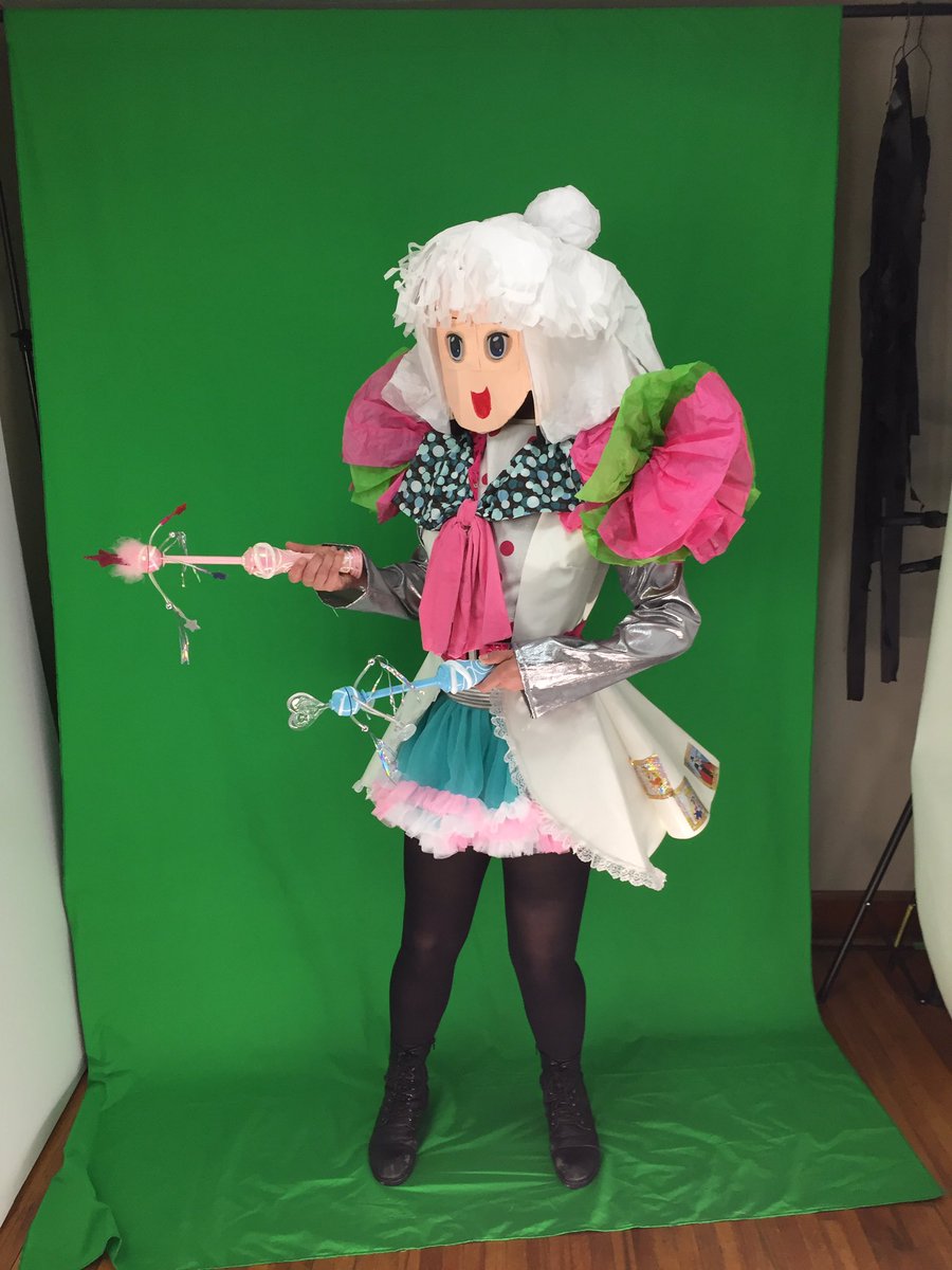 TrulieAwesome's tweet image. #trulieawesomeshow #papercraft #papercostume #trulieawesomegameshow