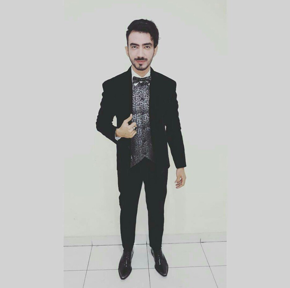NanangHidayat99's tweet photo. @whatsonANTV semoga bisa secepat nya mengundang @DA2_Reza di acara pesbuker / bollystar vaganza di tunggu ya min 😊
#29WithREZADA2 https://t.co/Cz4VYGR8wy