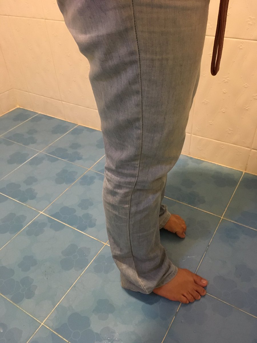 nekosera88's tweet image. Hahaha ada beZa kan? #motivation #samepants satu from january, satu lagi just now