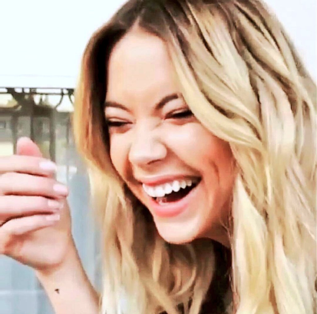 park_ranna's tweet photo. I thank God for have you @AshBenzo https://t.co/EvjITw5dPN
