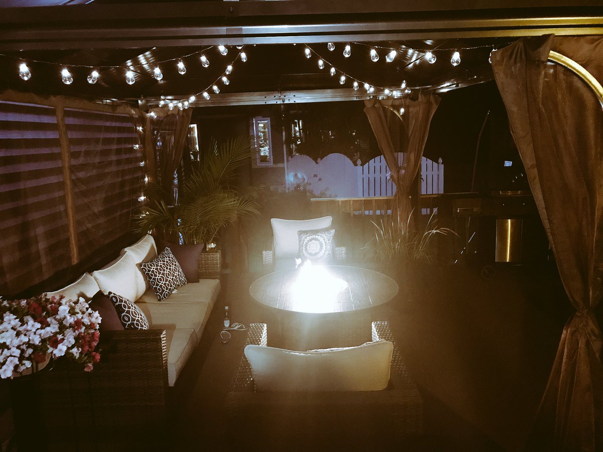 samvecchio's tweet image. The V.I.P. Lounge "Vecchio Impressive Patio"