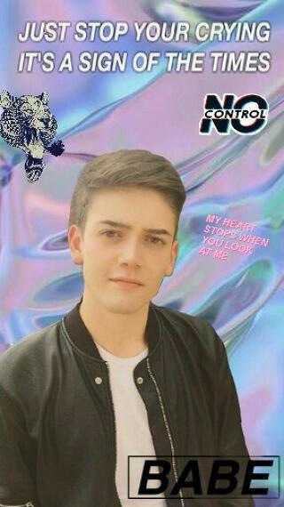 rickybeckgdl's tweet photo. Les regalo este fondo de pantalla de Ricky, para que bendigan su telefono 🙄❤ https://t.co/MEl2PJhVaD