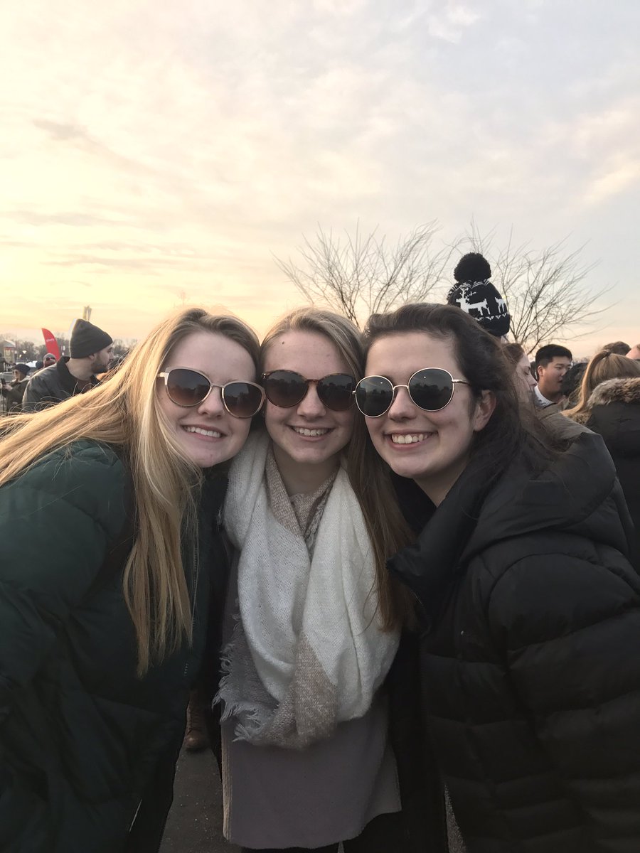 maddiesnell_'s tweet photo. Happy bday meggg I miss u and vball so so much, I hope u had an amazing day!!! 💓🤗 @MeghanChicano https://t.co/e8vhq0XYas