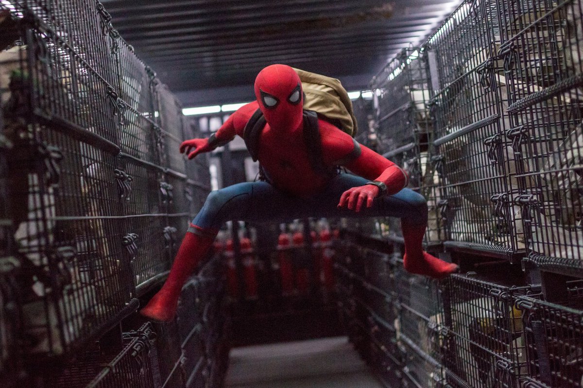 cinepolisID's tweet photo. Mendapatkan $117.0 Juta dalam 1 minggu penayangan dan menjadi #TopBoxOffice! #SpiderManHomecoming sedang tayang di seluruh lokasi Cinemaxx! https://t.co/PbLJ1UVQMI