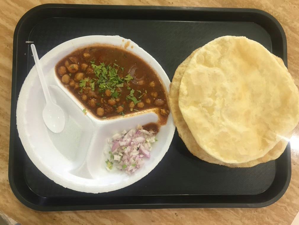 chaat_express's tweet photo. @PuneFoodAlerts @chaat_express #amanoramall chole bhature and much more food... https://t.co/KtYHkiDuI1
