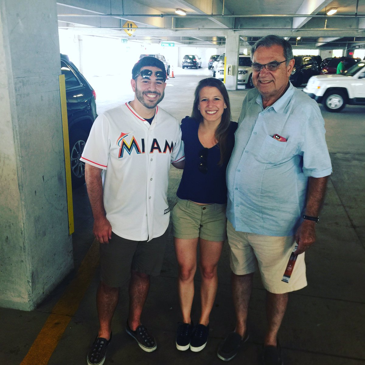 FernSig01's tweet photo. Fiancé said she wanted to meet 1 celebrity today at #MLBAllStarGame and her wish came true. Thanks @HQonESPN for the pic! #Si #PapiLeBatard https://t.co/Mbq5HJ4mqh
