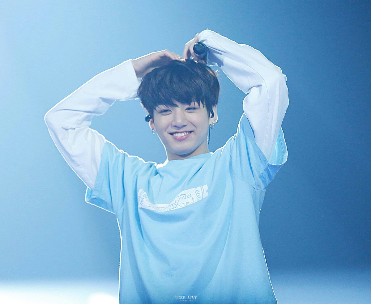 gukmilks's tweet photo. ➳ July; 10
You bless me with the best gift that I've  ever know, you give me purpose. ⛤ https://t.co/rWuluEHyW7