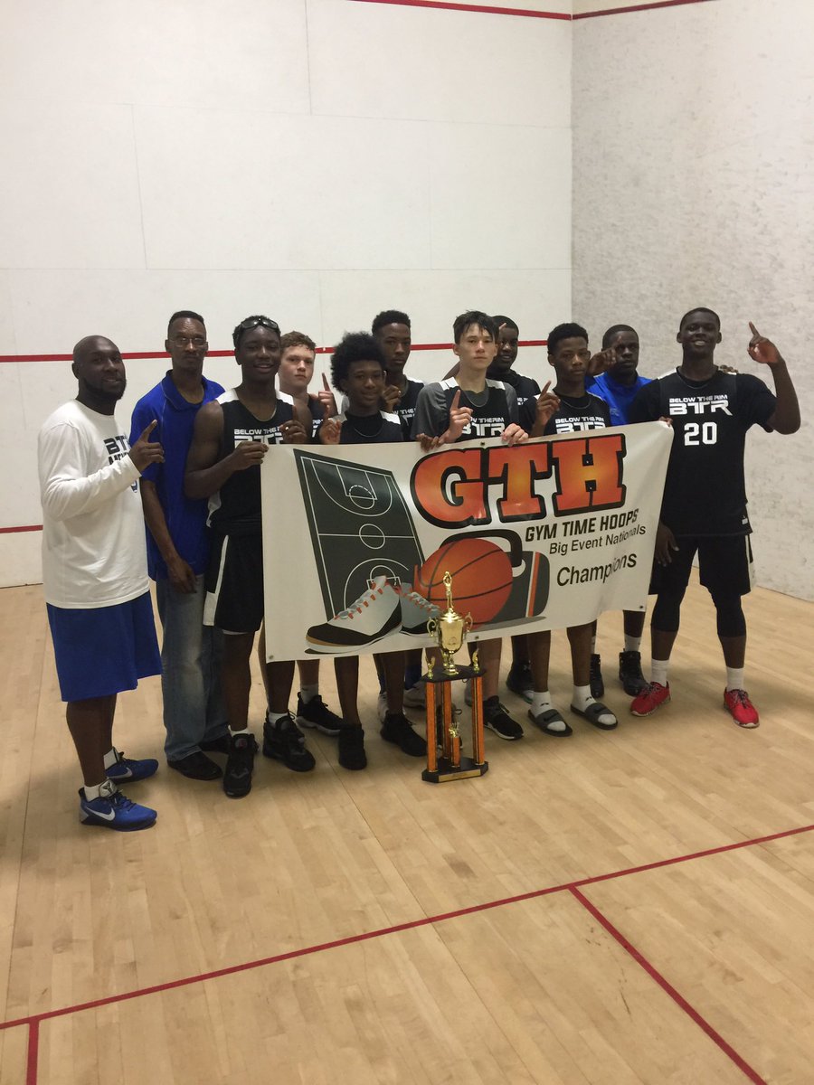BelowTheRimOK's tweet image. 2020 boys played up this weekend and come home with the Hardware!!!! #weONLYknowONEway #theBTRway