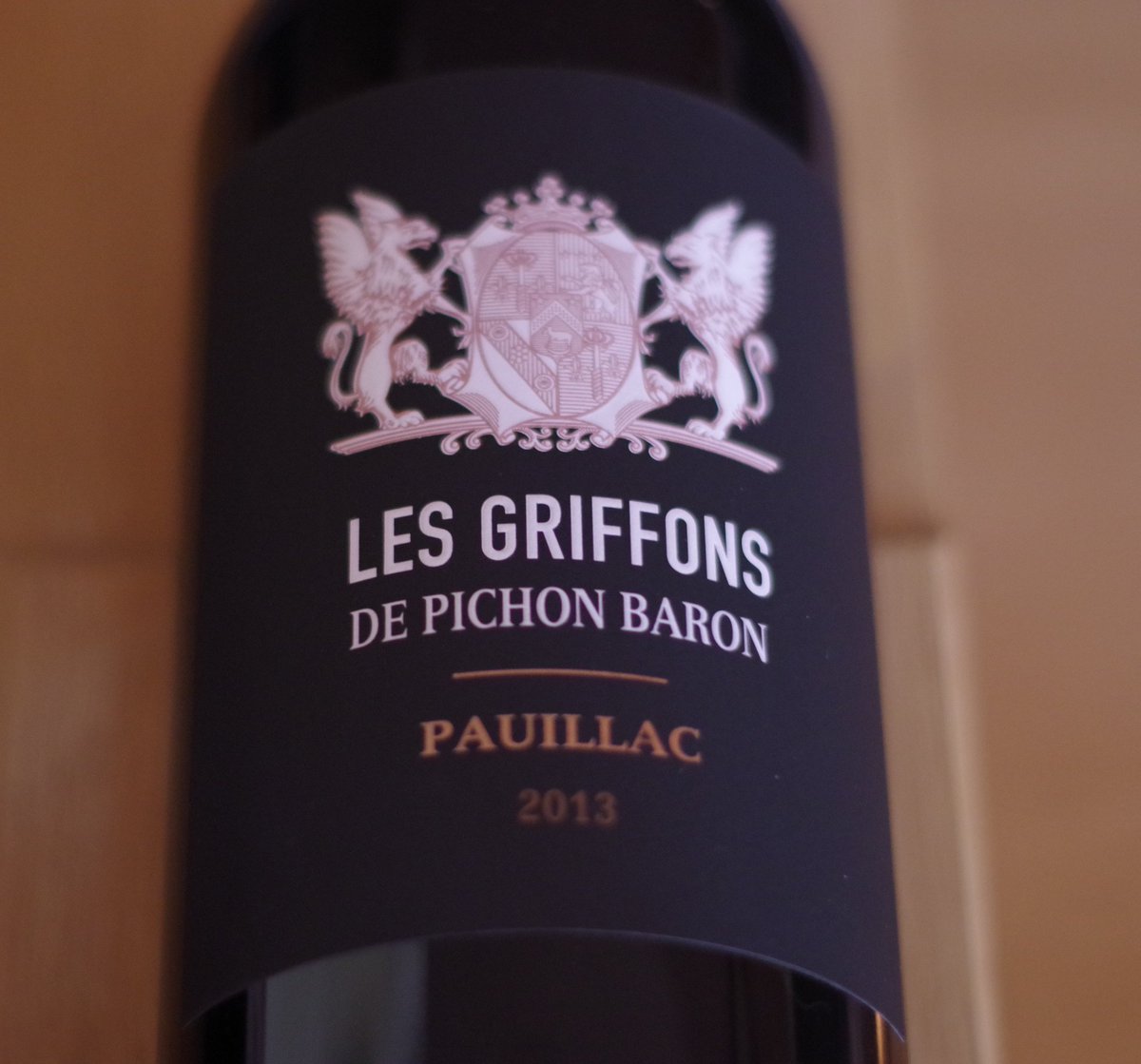 Joaniemetivier's tweet photo. Pichon Baron produces 2 second wines : Les Tourelles de Longueville and Les Griffons de Pichon Baron.
#wine #medoc #bordeaux #secondwine https://t.co/LKBswTsSgl
