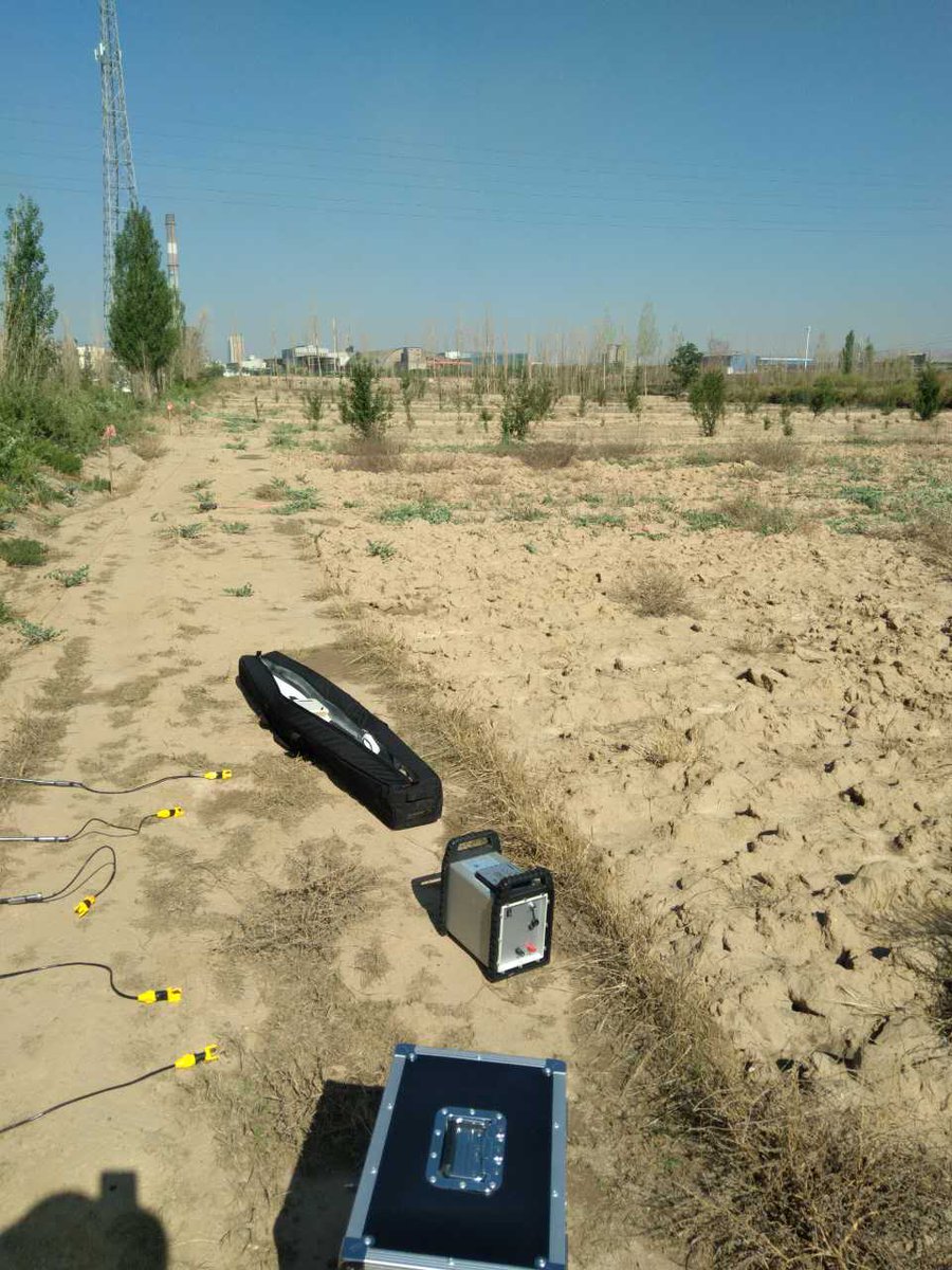 geomative1's tweet photo. working in field in hot summer😀are you the same as me? https://t.co/SNI8YntQH8