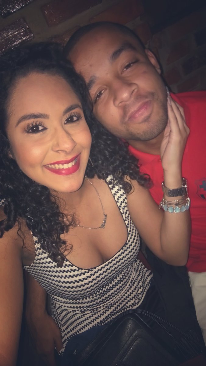 Raizarcastro's tweet photo. Por onde andei enquanto você me procurava? Será que eu sei que você é mesmo tudo aquilo que me faltava? 🎶💙
#EuEEle #Cassíza #SoFortalece 💓 https://t.co/GUI6PgYP7q