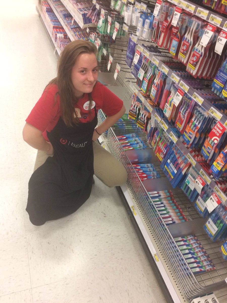 TLLexie's tweet photo. Hayley killing it with the mega zone tonight! https://t.co/9F9UOVNpqa