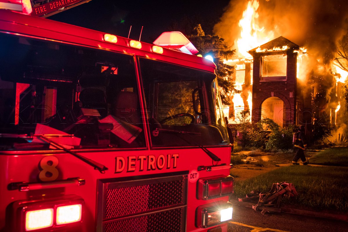 kdwfirephotos's tweet photo. Started browsing my photos from last weeks annual 4th of July trek to Detroit. Here's a few preview photos @ctfirephoto #1DC #ChiefHaley https://t.co/m8R3Sfynao
