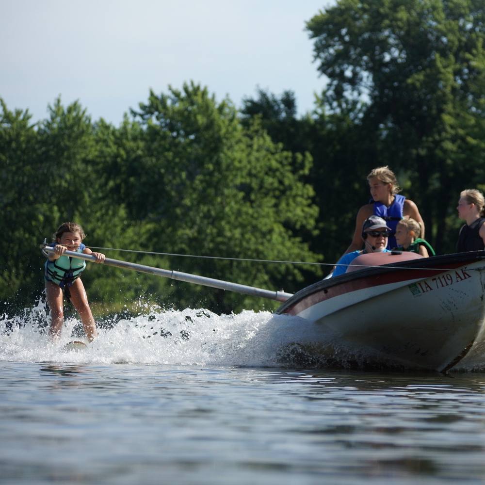 dtuuri's tweet photo. Great day of #learntoski @USAWaterSki  lessons with @5SST in Cedar Rapids IA 18 people learned. Two more sessions this summer. Only $15! https://t.co/HTM7weFuBX