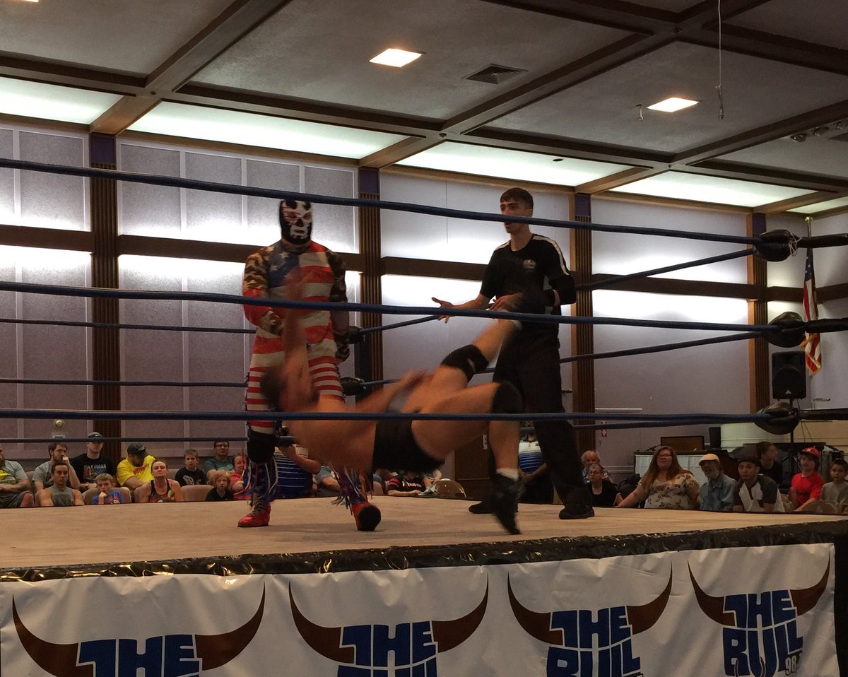 BedeLivingston's tweet photo. @ericrightshow accompanied by @Richard_SynCyr vs #ConradHauser #TheWCWC #Salem https://t.co/1Sb0NR4qtt