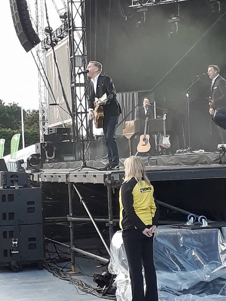 theroballen's tweet photo. Top night watching @bryanadams #BACOLWYN #bryanadamsgetup https://t.co/opG4tY5Ehu