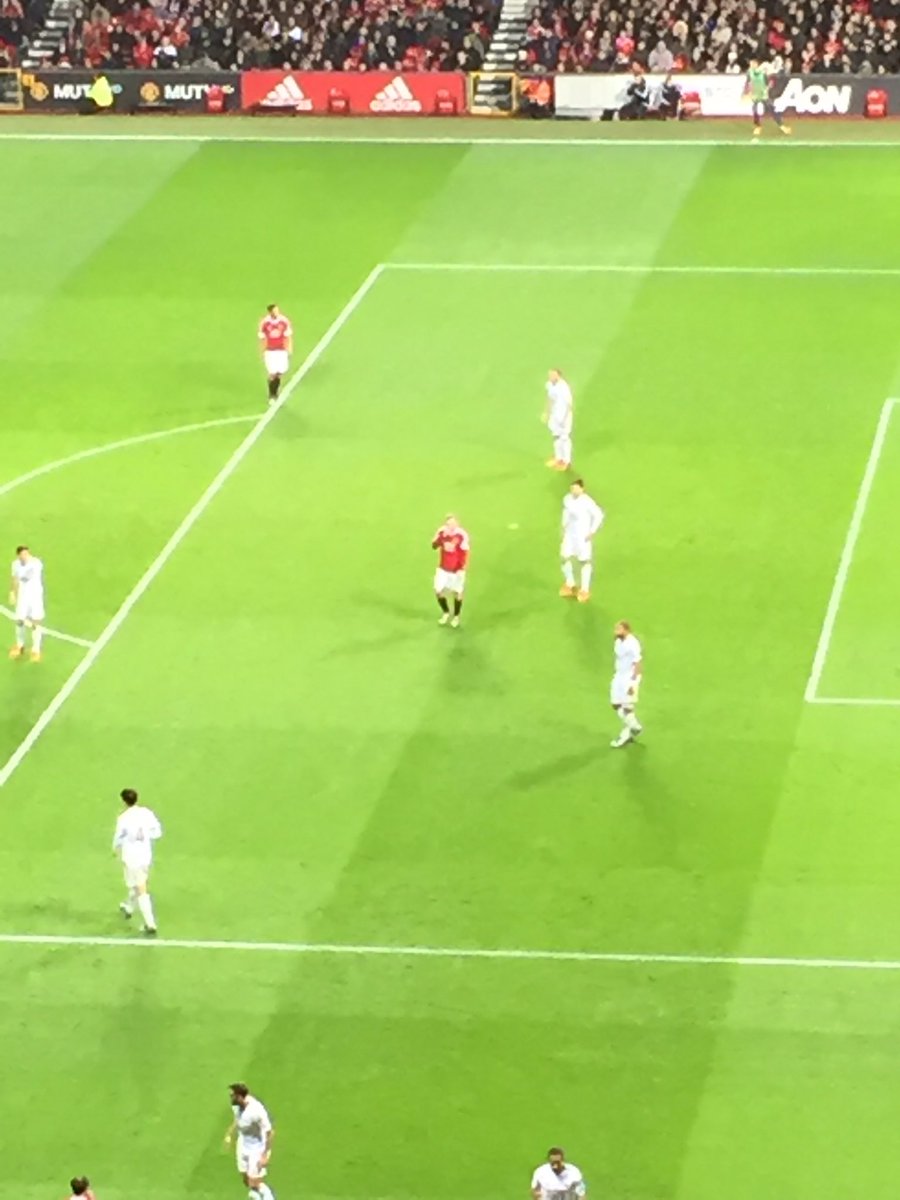 halfblackiejack's tweet photo. Thank You @WayneRooney. I'll never forget you scoring on my birthday which was my first game at old trafford #wazza https://t.co/duDMb5VC6f