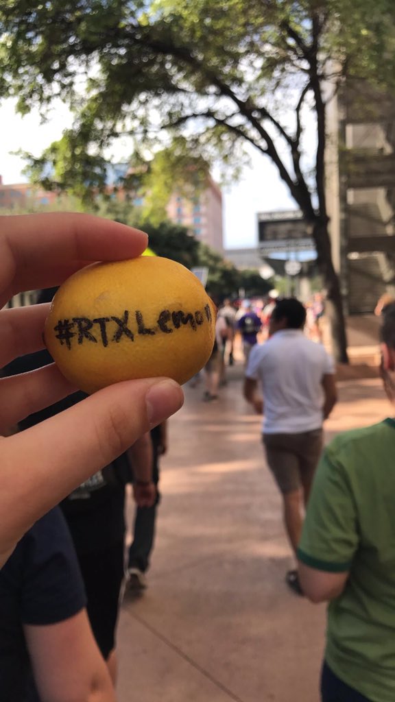 RTXLEMON's tweet image. Never did find my mom #byertx #besttimeofmyshortlife