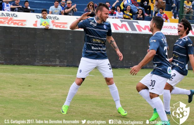 HernanFener's tweet photo. Lindo partido ante Alajuela. Gracias a todos los que llenaron el Fello, son unos cracks 🙌🔵⚪ https://t.co/SQLZ1pJoc5
