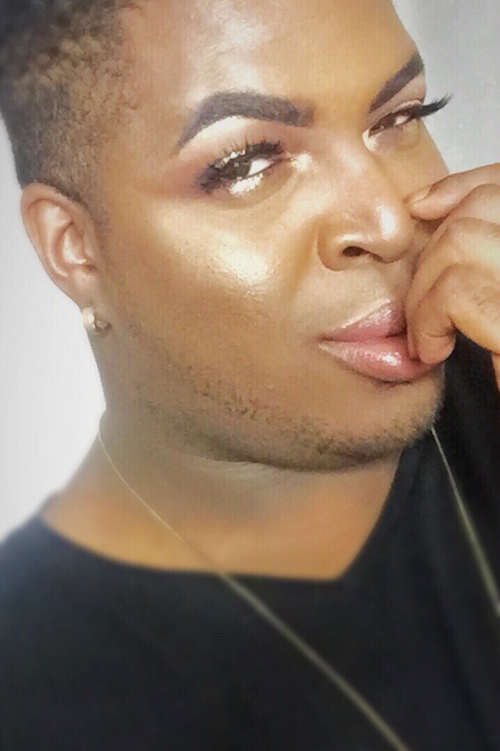 SincerelyNiko's tweet photo. Just played around with the #JaclynHillxMorphe. I think imma buy it. What y'all think? #PollBelow https://t.co/3KVQea05GA
