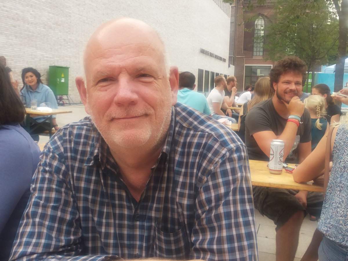 ThomasNueckel's tweet photo. Was für vielfältiges WE: #skillcamp mit Min. Prof. Pinkwart, Sommerevent @DJV_NRW mit F. Stach, Sommerfest @FDP_Bochum, &amp; Finale #BOtotal https://t.co/07UJMV4OuM