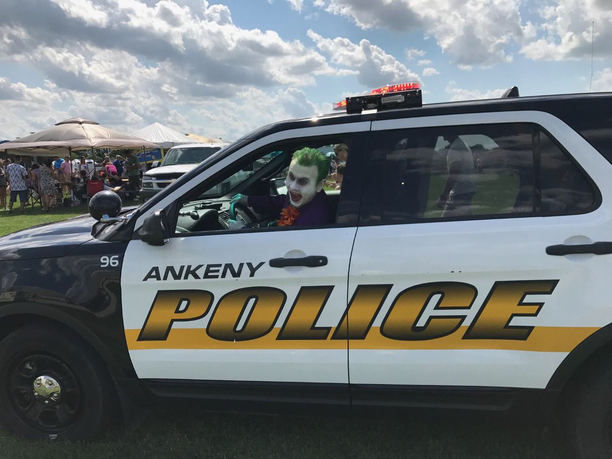 CityOfAnkeny's tweet photo. The Joker showed up at #AnkenySummerFest today! Luckily #Ankeny Police Department's Detective Wilson caught up with him! #sfheroesunite https://t.co/aUTN5ocYec