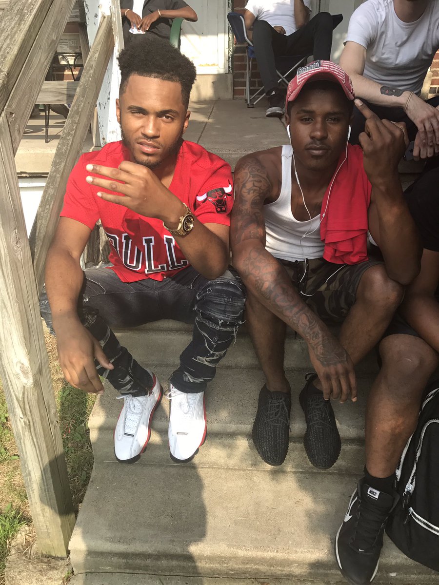 REEK___ tweet picture