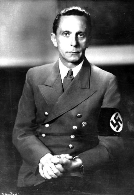 John_Westra's tweet photo. @brianstelter @redsteeze #CNNisGoebbels https://t.co/jKd7pPYHX2