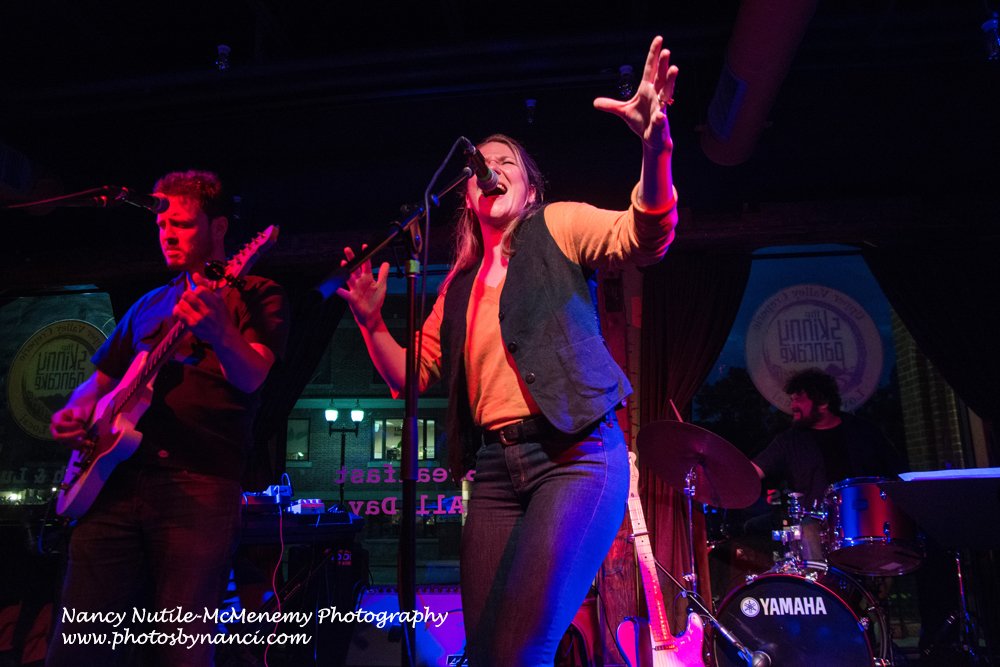 PhotosbyNanci's tweet photo. Posted a few photos of #SayDarling @SkinnyPancake #Hanover https://t.co/iozAhEzWvo #livemusic https://t.co/vfTKArBstL