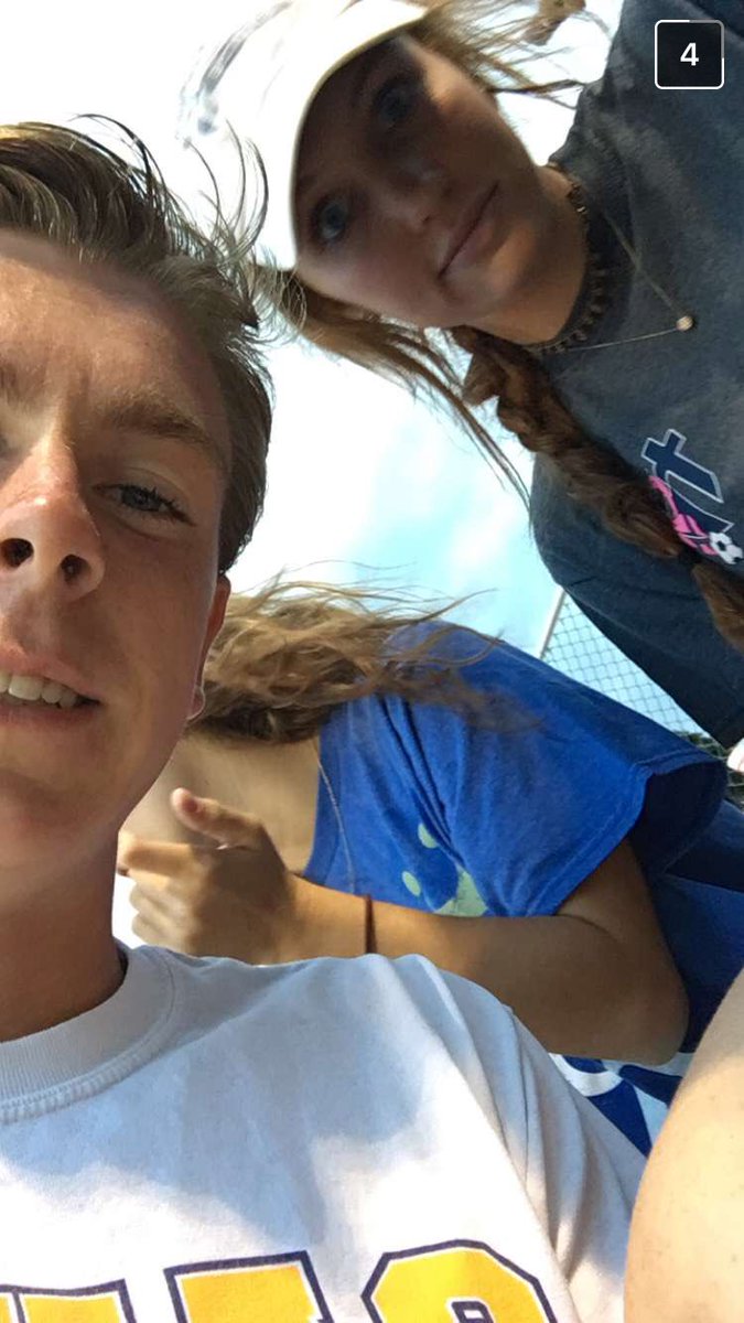caroromme's tweet photo. hey happy birthday! thanks for always making me feel welcome at our lockers and never making fun of me (not). Race soon ? 🙃 https://t.co/ueUwMVAIdJ