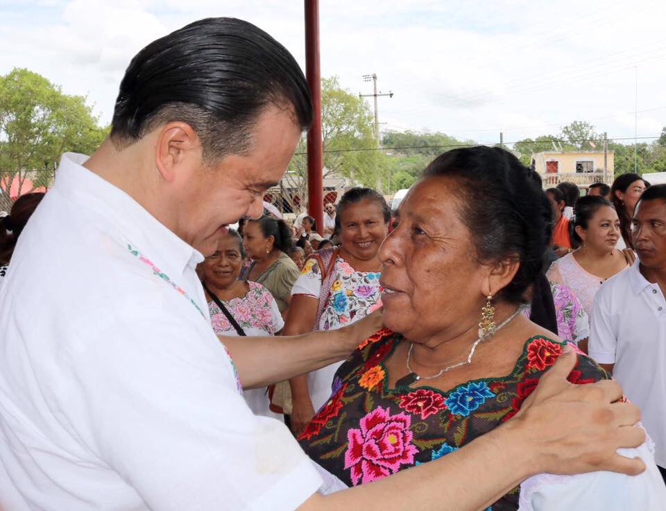 JuanZepeda_'s tweet photo. En Campeche y Yucatán el compromiso es la unidad. Gracias por el recibimiento. #Unidad2018 🤘🏻 https://t.co/iEio3IGrla