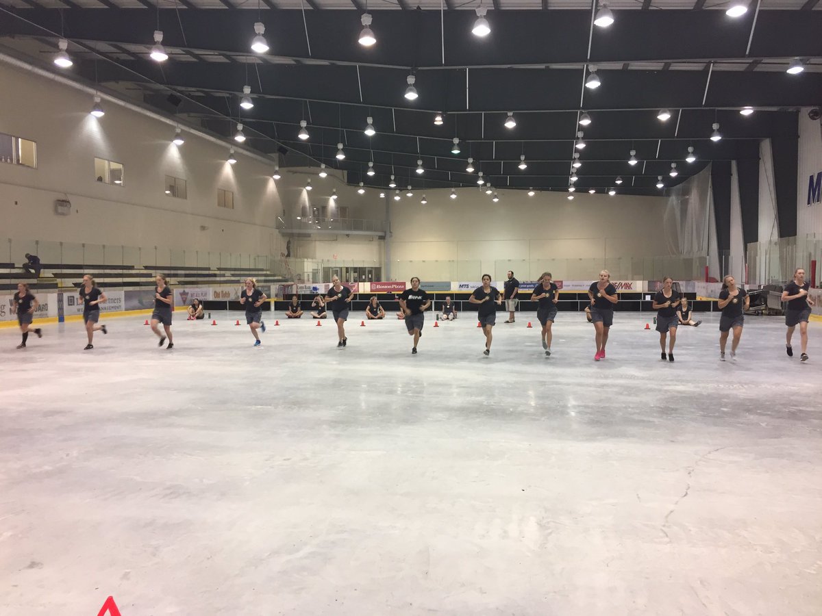 hockeymanitoba's tweet photo. That does it for a fun & competitive week with our Female U18 & U16 #HM_POE July Prep Camps. #EarnThatM https://t.co/OWQIBl1Uc6