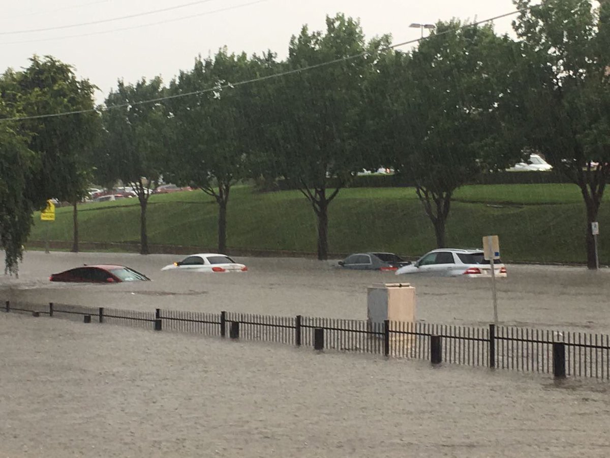 CBSNewsTexas's tweet photo. Flooding on S. Hulen in Fort Worth. Send us your weather pics and videos (safely!): https://t.co/l4mFVpuT7i (Credit: Patrina Pellett) https://t.co/TySv6poryy