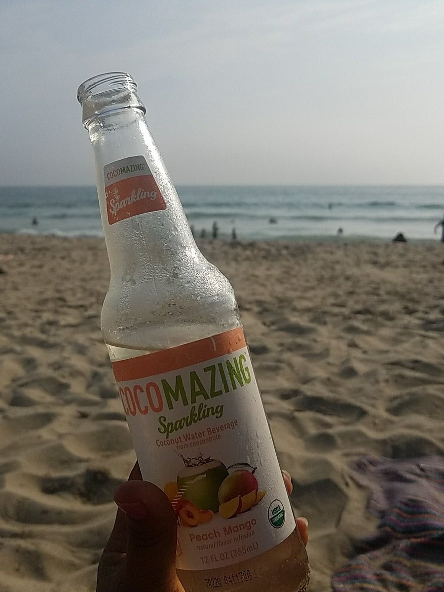 itsMonicaFranco's tweet photo. My summer fave! Especially for a hot summer day! #beachday #cocomazing https://t.co/p2q2BYITzf