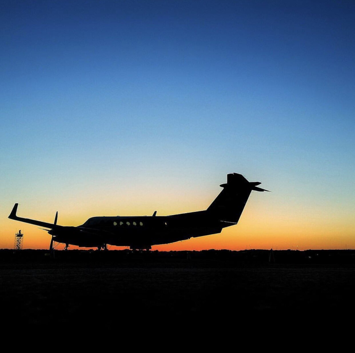 Wheels Up on Twitter "It's good to be King WheelsUp UpTheWayYouFly…