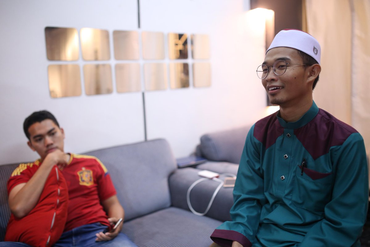 lightmotionpro8's tweet photo. @HvezFaqoth being Fakot. Sharing interesting opinions and sometimes funny innocent opinions. Thanks Fakot for acting in so many shorts 🤓 https://t.co/VjLjqpTIRP