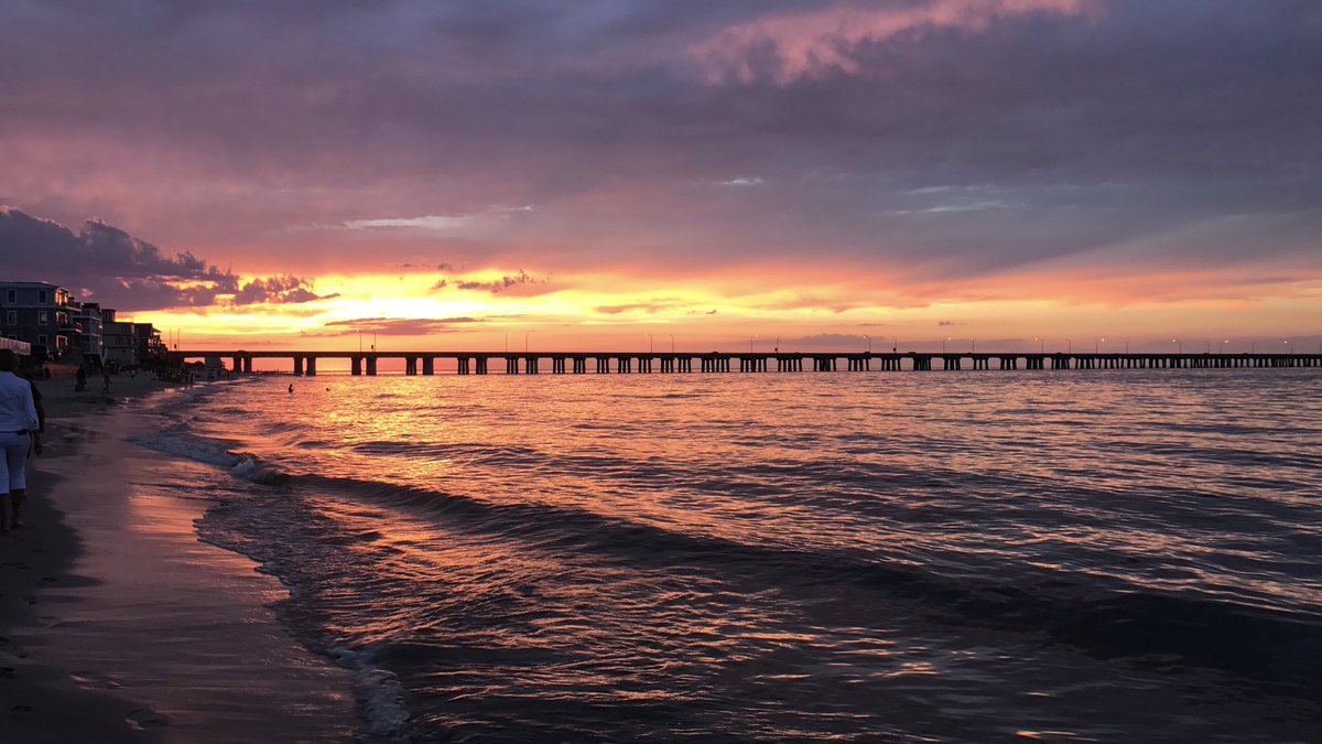 grace_theLION's tweet photo. What can't Virginia Beach do https://t.co/odD2wqkmwS