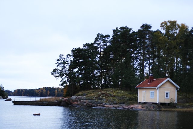 Lots of cultures are onboard with communal steam baths and hot spas, but Finland probably takes the cake: slowmagazine.com.au/travel/item/33…