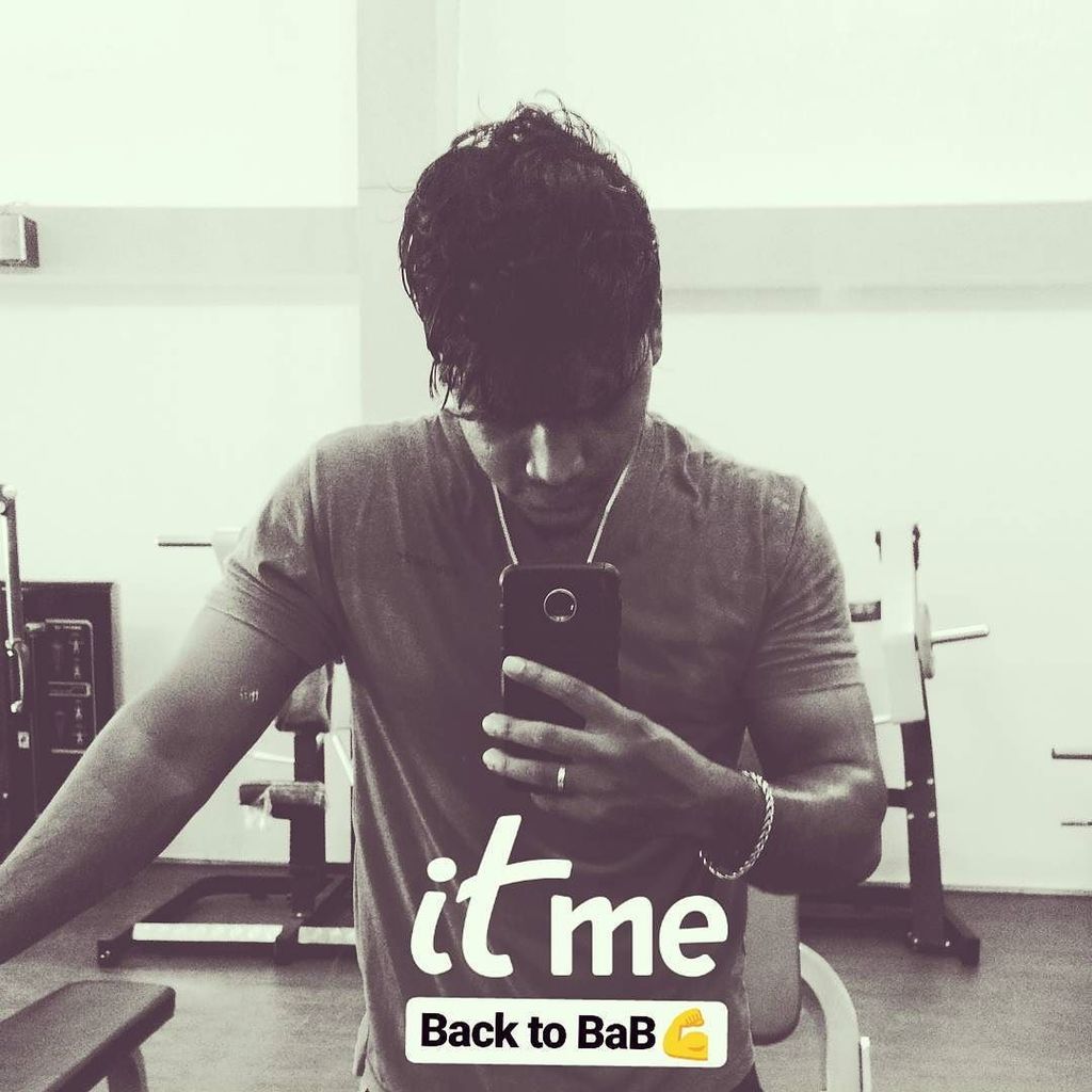 vicky_yu_ping's tweet photo. I am #Happy #i #am #back to #bab💪
#mondaymotivation #gym #bodybuilding #shapeofyou #shapebody ..😎😎😎 https://t.co/VQCrwbHoH4 https://t.co/QbztWz1JEe