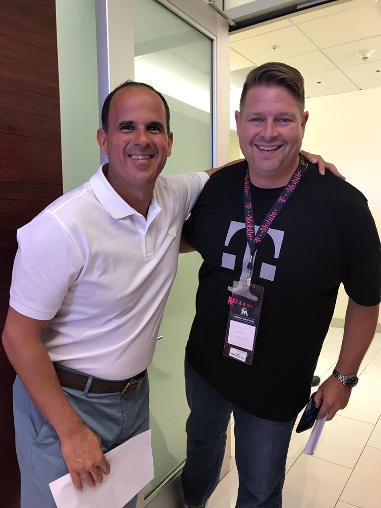 RRivera0822's tweet image. #asweek having fun in suite with Marcus Lemonis &amp;amp; @TMobileAtWork @bnash001 @JonFreier
