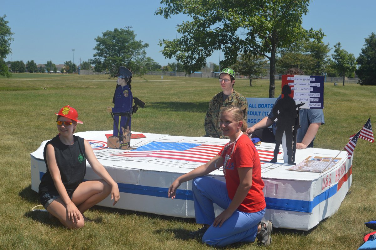 TheDanMan6435's tweet photo. Had a great time at the Boat Regatta @ #AnkenySummerFest with Emily, Connor &amp; Lexi. Our boat won the most creative award for the 3rd year. https://t.co/T84faQC1sz