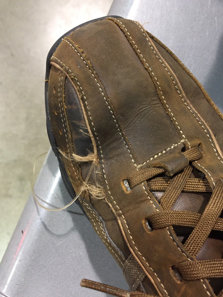 ronvance's tweet image. The policy is 45 days for return, but this is poor manufacturing. Bought Mid-May. #SKECHERS #badcustomerservice