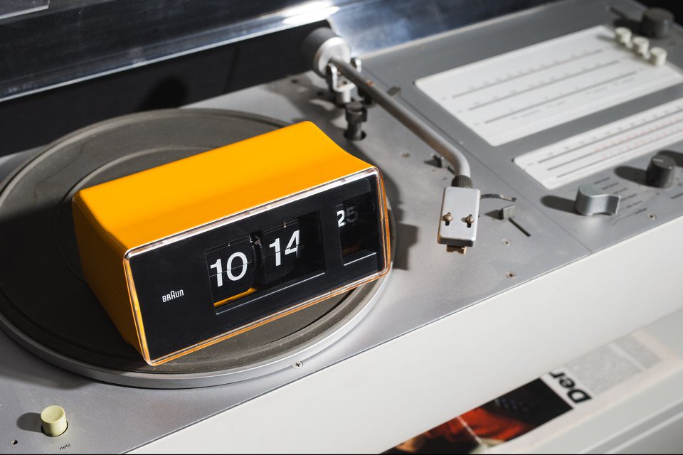 GQStyle's tweet photo. This Dieter Rams Braun collection is pure design brilliance: https://t.co/PlO6MaASuE https://t.co/94BGSILDOL