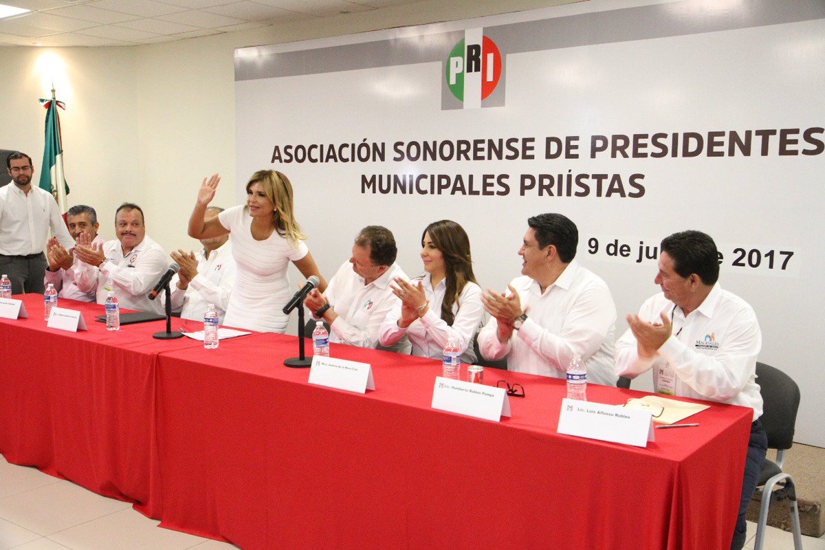 ponchorobles6's tweet photo. Con el liderazgo y el gran trabajo ya demostrado de @claudiapavlovic en la #ASPMP vamos a trabajar unidos para el beneficio de Sonora https://t.co/12ruoK3mmq