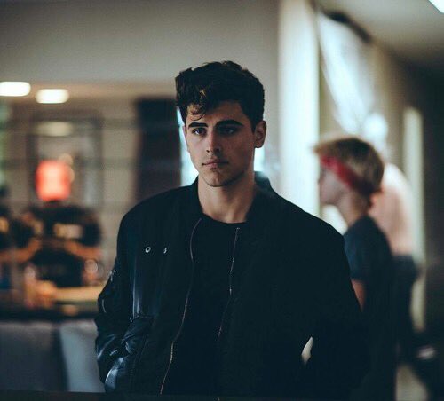 chaelunnie's tweet photo. #SmileForGilinsky https://t.co/srpKC9m4Mn